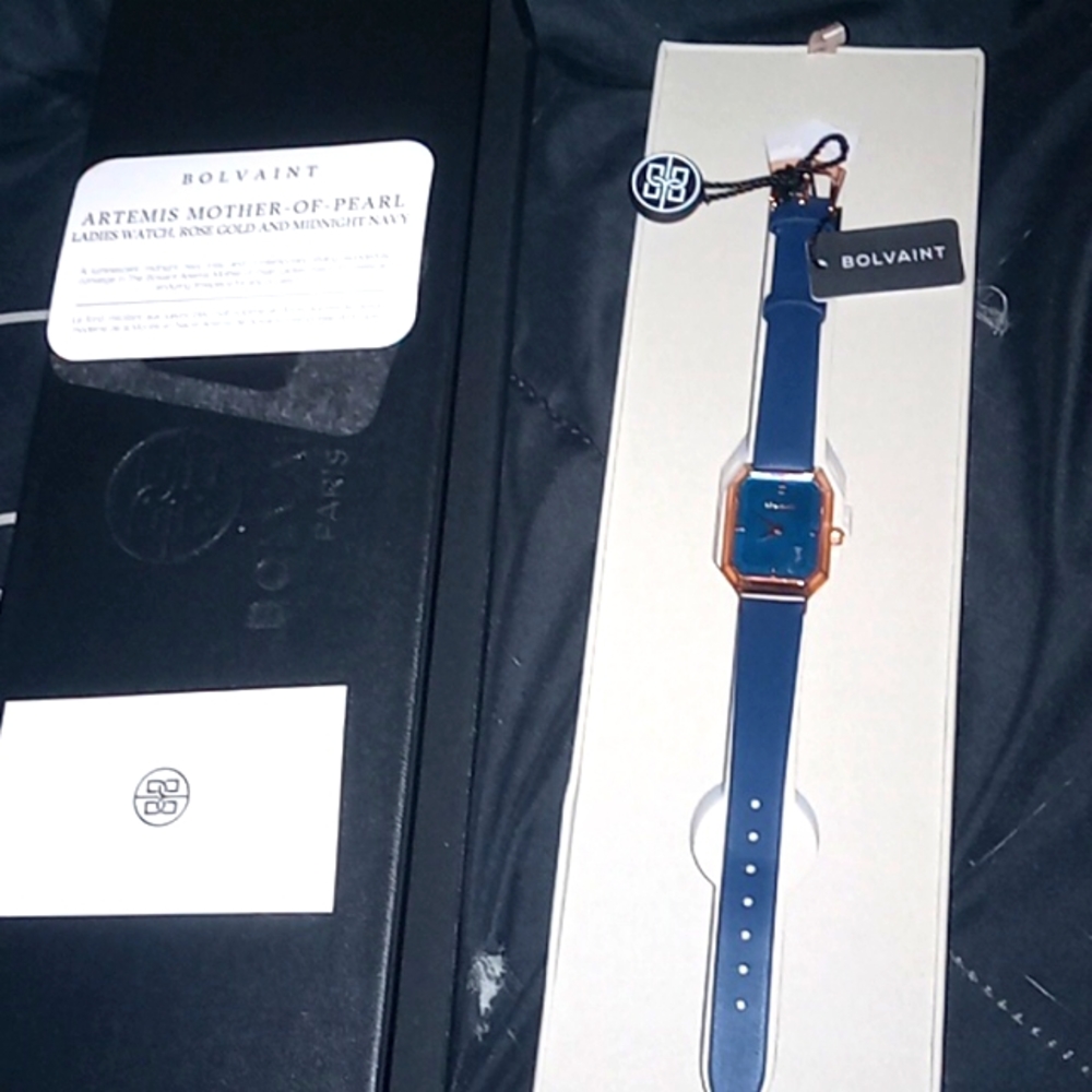 Bolviant Artemis Mother of Pearl watch